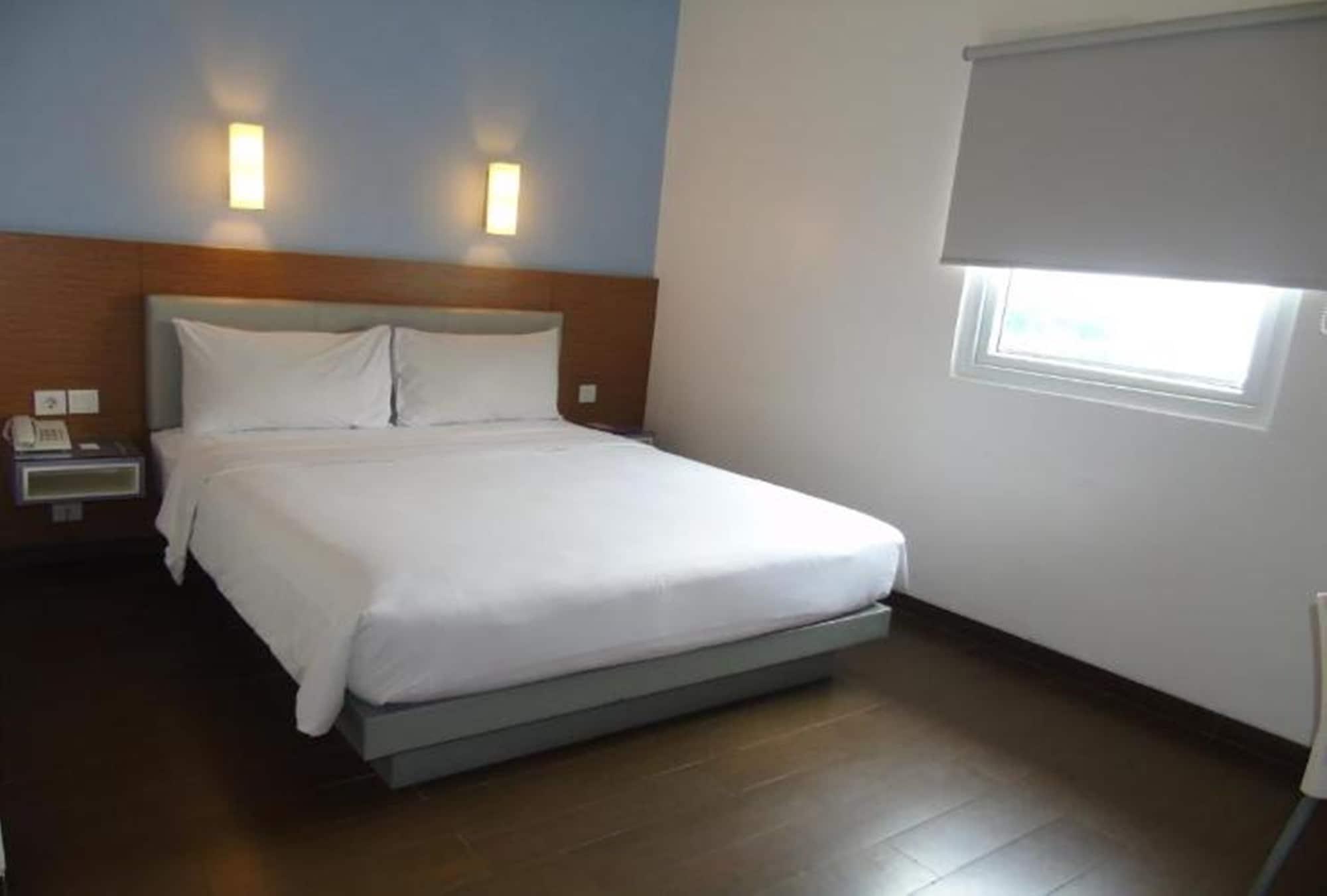 Amaris Hotel La Codefin Kemang Jakarta Luaran gambar
