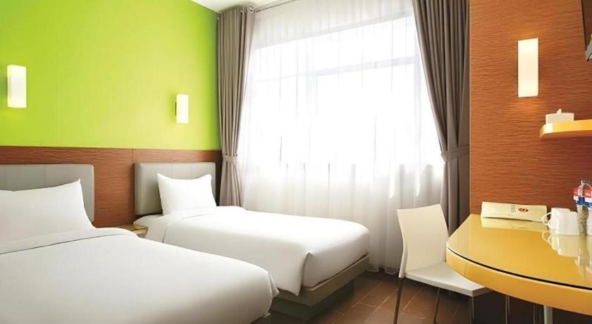 Amaris Hotel La Codefin Kemang Jakarta Luaran gambar