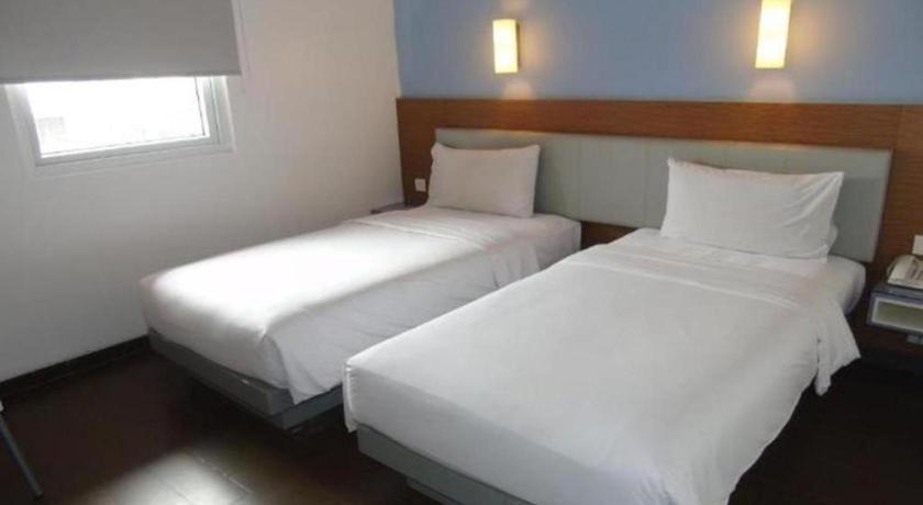Amaris Hotel La Codefin Kemang Jakarta Luaran gambar
